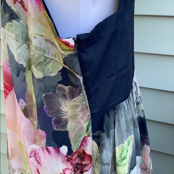 Ted Baker London dress - Picture 7 of 10